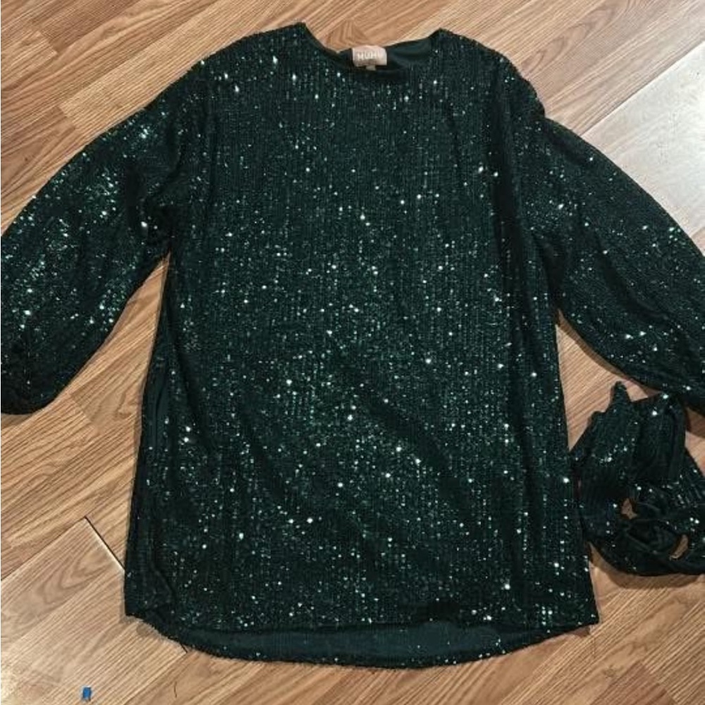 Show Me Your MuMu green sparkling dress